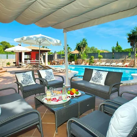 Villa Oliveres *