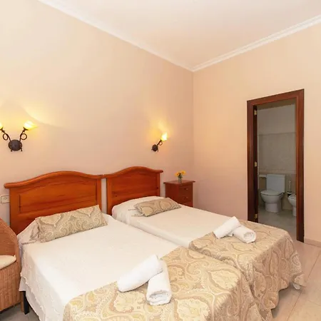 Oliveres By Vintage Travel * Port de Pollenca