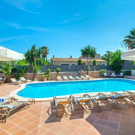 Oliveres Villa *