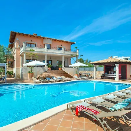 Oliveres Villa *