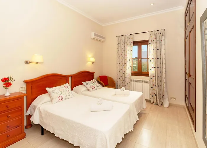 Oliveres By Vintage Travel Villa