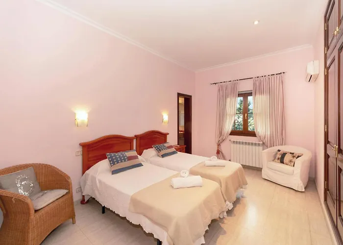 Villa Oliveres By Vintage Travel