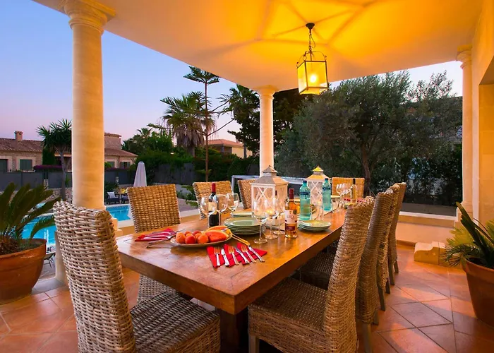 Oliveres By Vintage Travel *