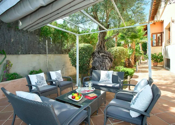 Oliveres By Vintage Travel Villa *